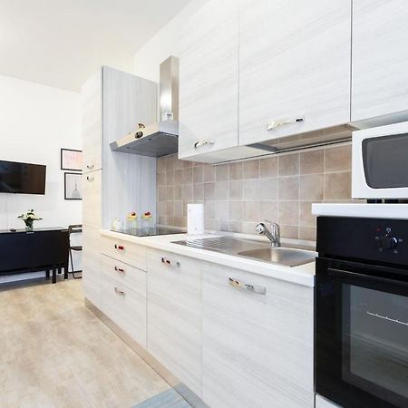 Renovated Flat Subway Yellow Line ميلان المظهر الخارجي الصورة